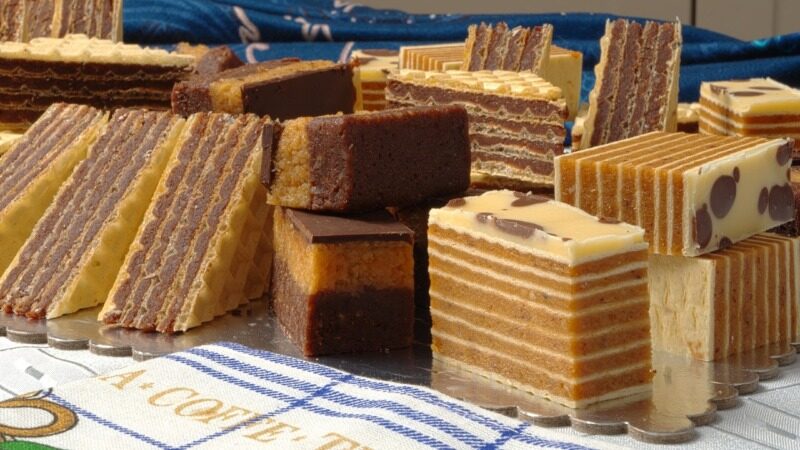 3 sitna kolača za sat vremena 3 kolača