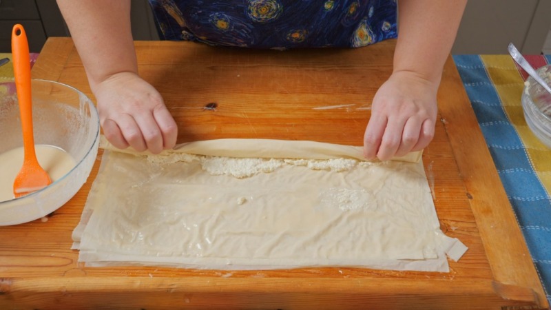 Pita sa sirom od gotovih kora pita sa sa sirom gotovim korama